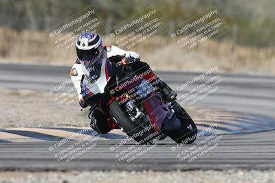 media/Dec-01-2025-Moto Forza (Mon) [[2daa91e15f]]/1-Advanced Group/Session 3 (Turn 3)/